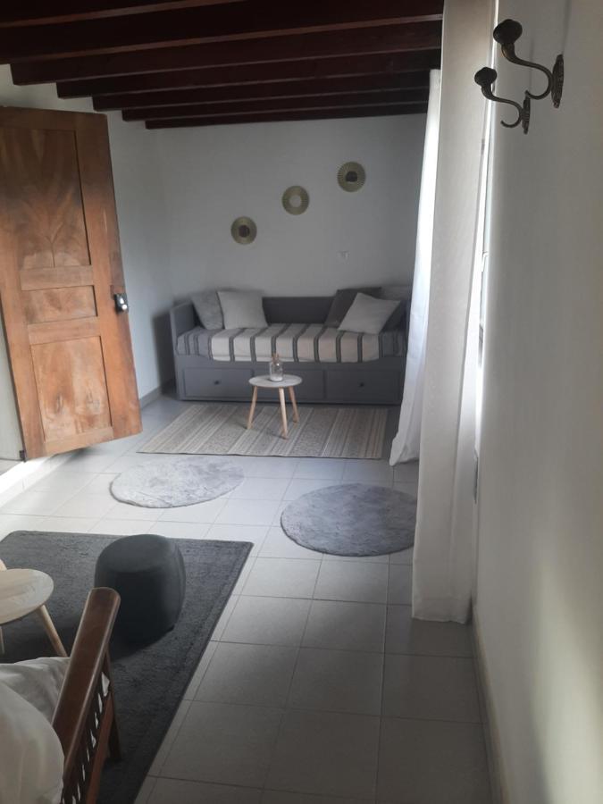 Gite A La Campagne Avec Piscine Biziat エクステリア 写真