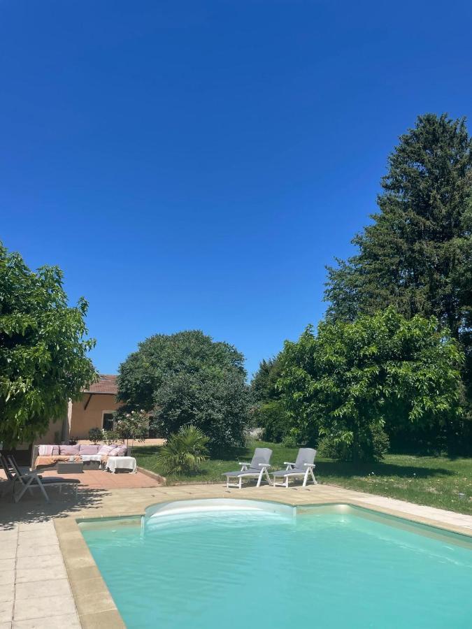 Gite A La Campagne Avec Piscine Biziat エクステリア 写真